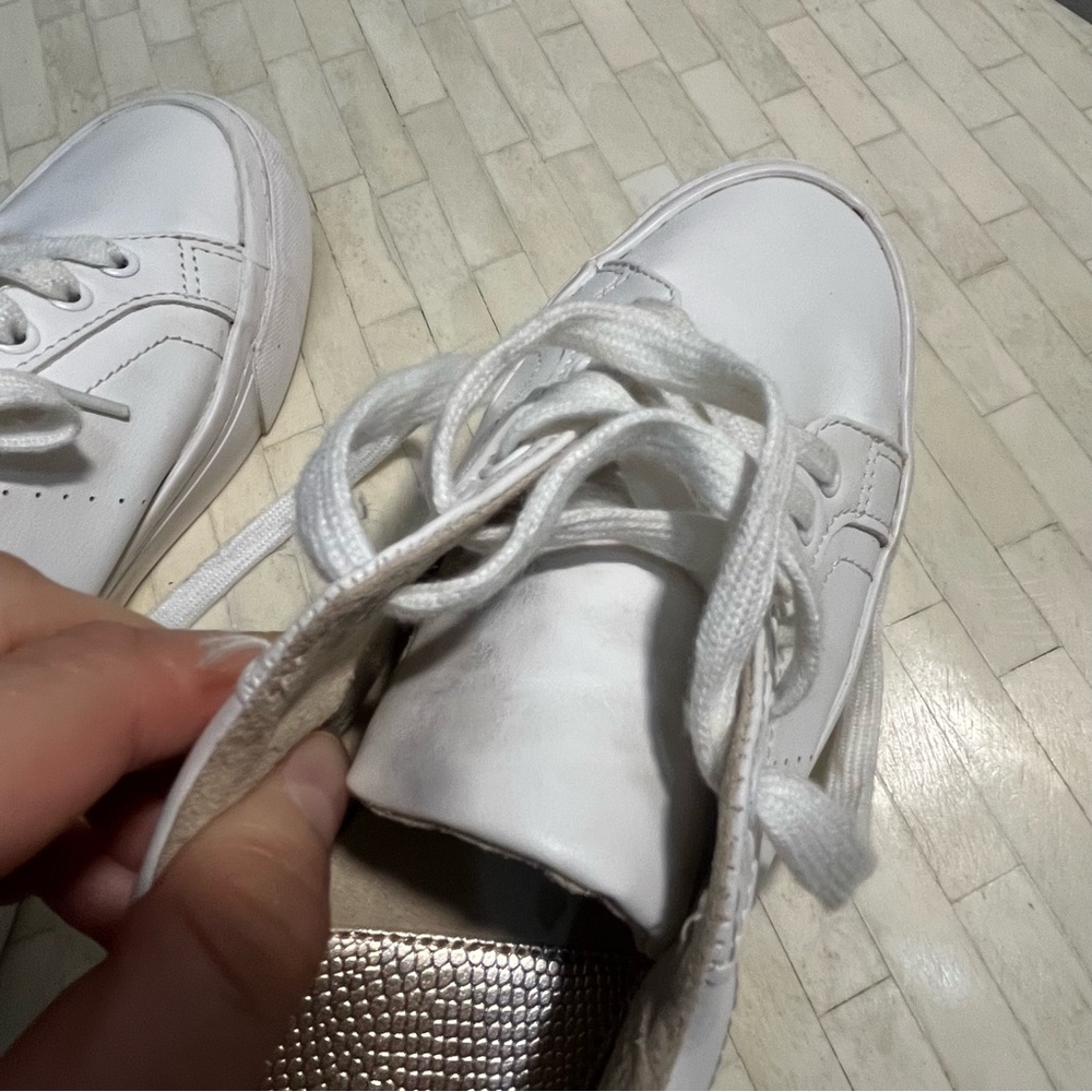 Bershka White Sneakers with Rose Gold Detail size 7 or EU 37 - Picture 10 of 11